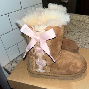 UGG Toddler US size 8